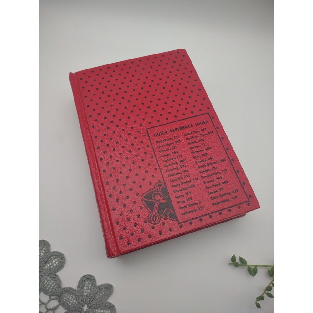Vintage 1974 Culinary Arts Institute Encyclopedic Cookbook Red Hardcover, READ